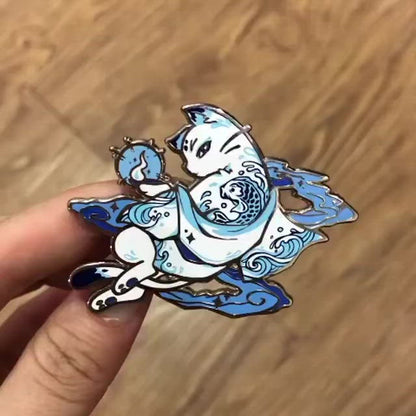 Bakeneko pin (Porcelain)